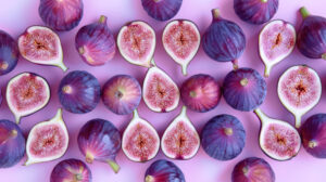 Symmetrically placed fresh figs lend an elegant touch to your screen in wallpaper format